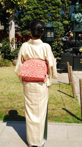 お寺できものin豊川稲荷東京別院～紀尾井町ガーデンの薔薇にきものカフェ似合いますよ～