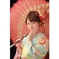 yuna.